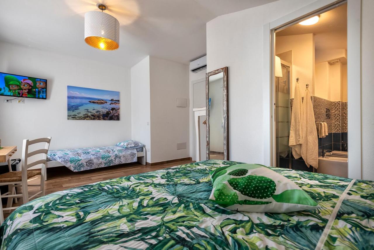 Dery Alghero Holiday Rooms Zewnętrze zdjęcie