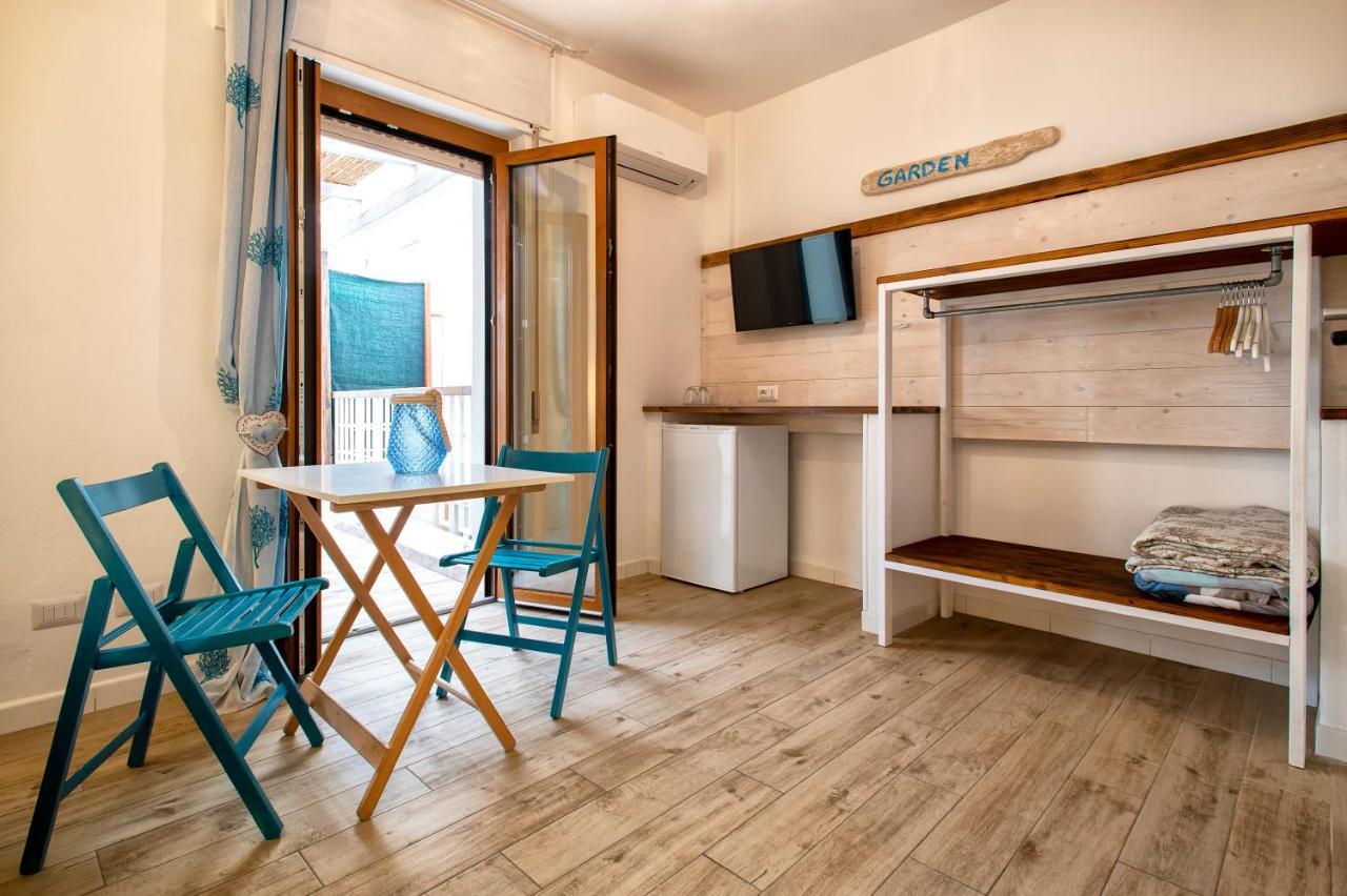 Dery Alghero Holiday Rooms Zewnętrze zdjęcie